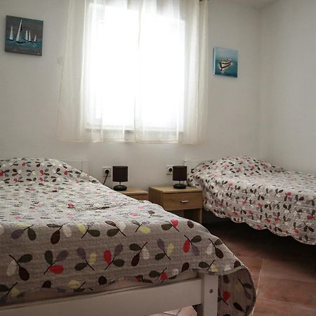 Holiday Home Ante With Beautiful Private Garden Nadin Exterior foto