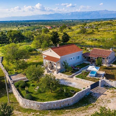 Holiday Home Ante With Beautiful Private Garden Nadin Exterior foto