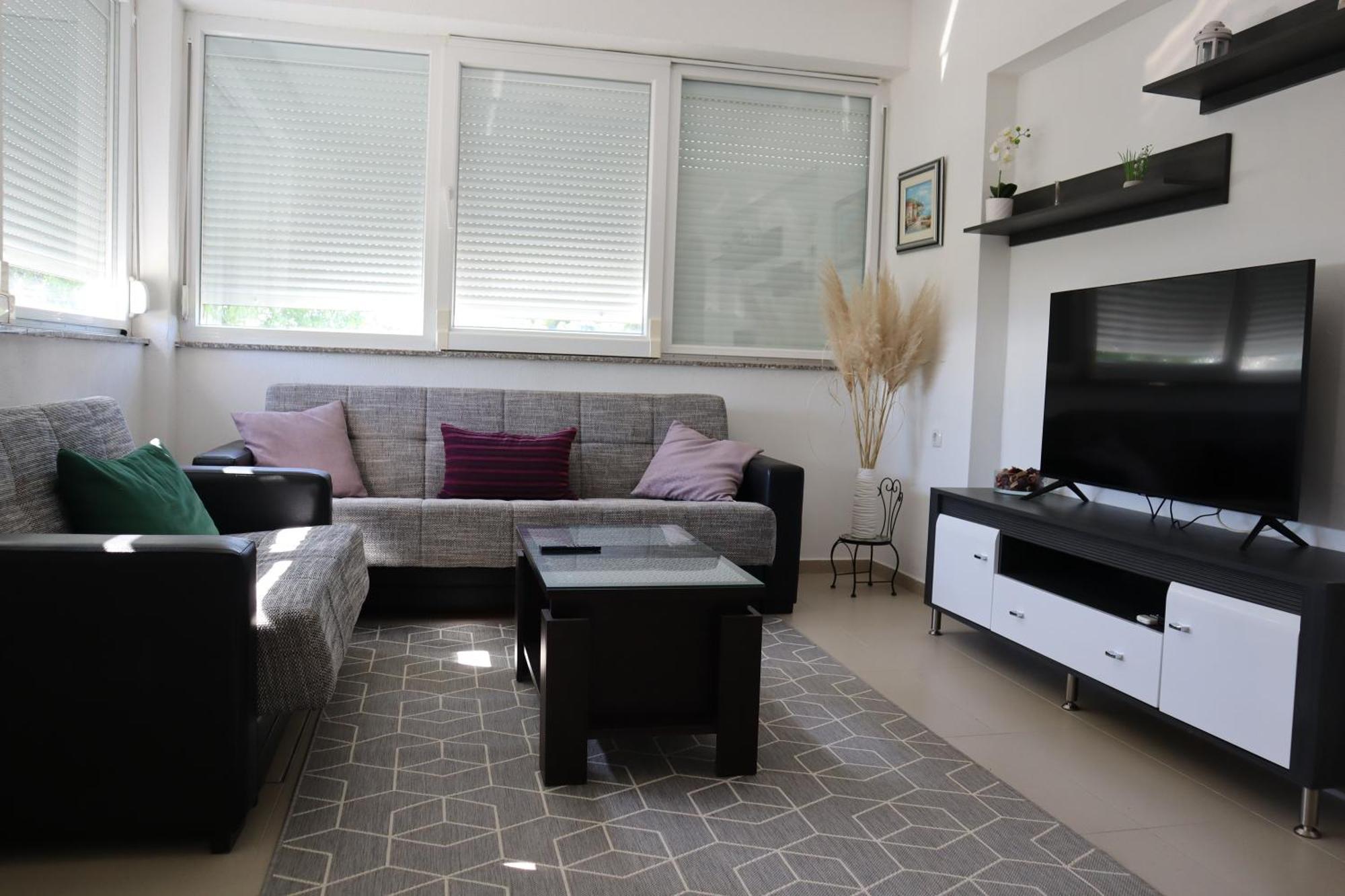 Holiday Home Ante With Beautiful Private Garden Nadin Exterior foto