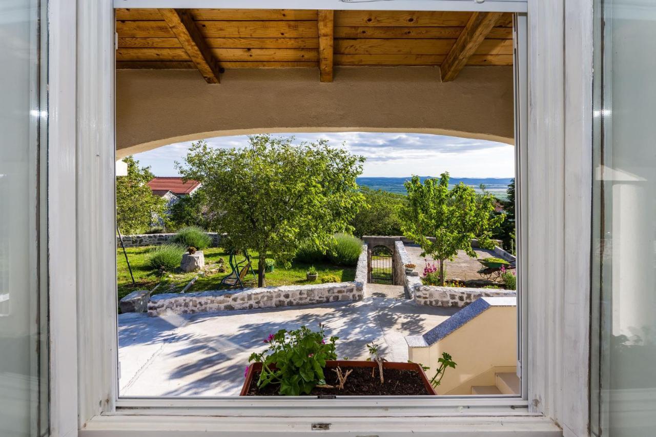Holiday Home Ante With Beautiful Private Garden Nadin Exterior foto